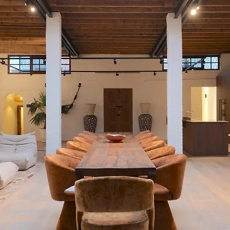 74 - Exceptional Retro Design Loft In The Heart Of * クノック・ヘイスト