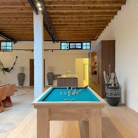 דירה 74 - Exceptional Retro Design Loft In The Heart Of *