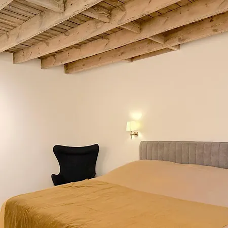 74 - Exceptional Retro Design Loft In The Heart Of