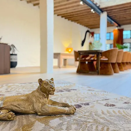 74 - Exceptional Retro Design Loft In The Heart Of *